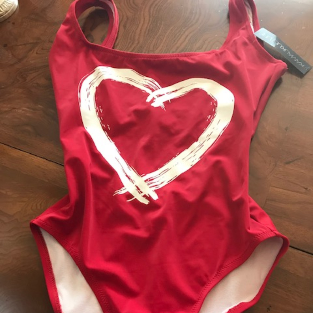 NWT Low BackTank Mio With Heart Graphic Swim Suit